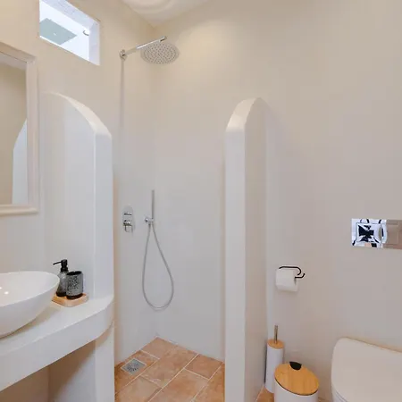 Cleopatra's Backyard 3* Archangelos (Rhodes)