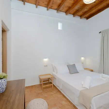 Cleopatra's Backyard 3* Архангелос