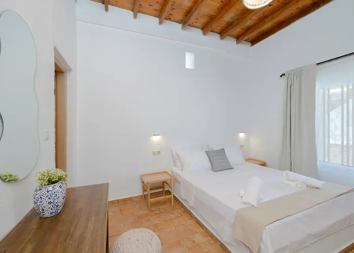 Cleopatra's Backyard 3* Archangelos (Rhodes)