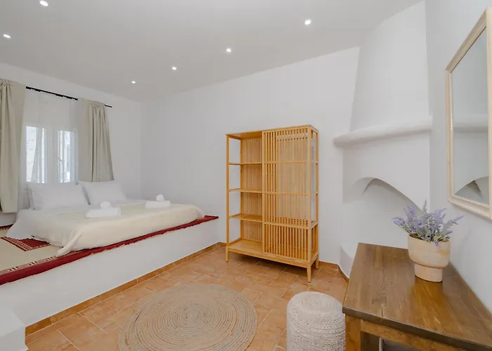 Cleopatra's Backyard Guest house Archangelos (Rhodes)